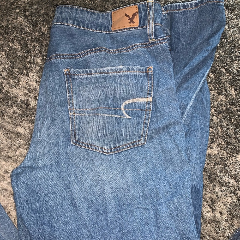 American Eagle tomgirl Jeans
